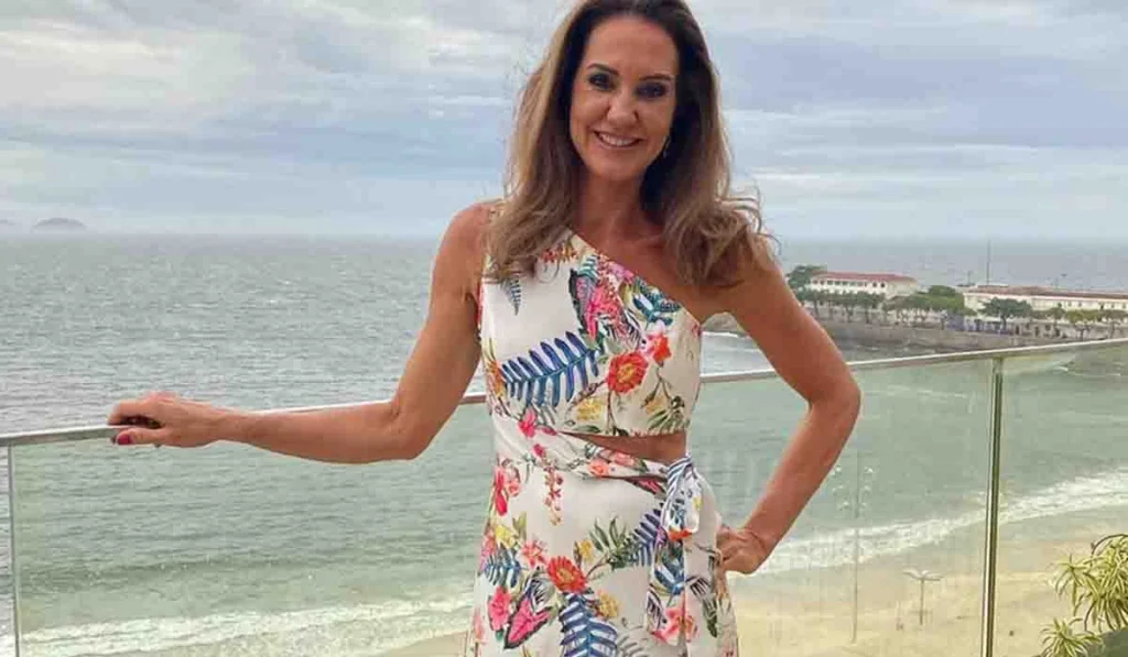 - Então o senhor é o Doutor Tércio Rocha? Eu abro um sorriso de orelha a orelha: - E você é a Fernanda Venturini? Atleta de ouro do Brasil?